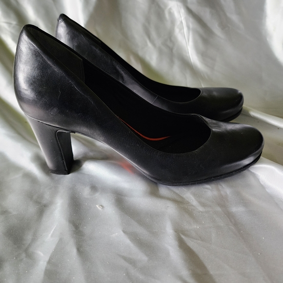 Rockport Black Women's Heels - Picture 3 of 5